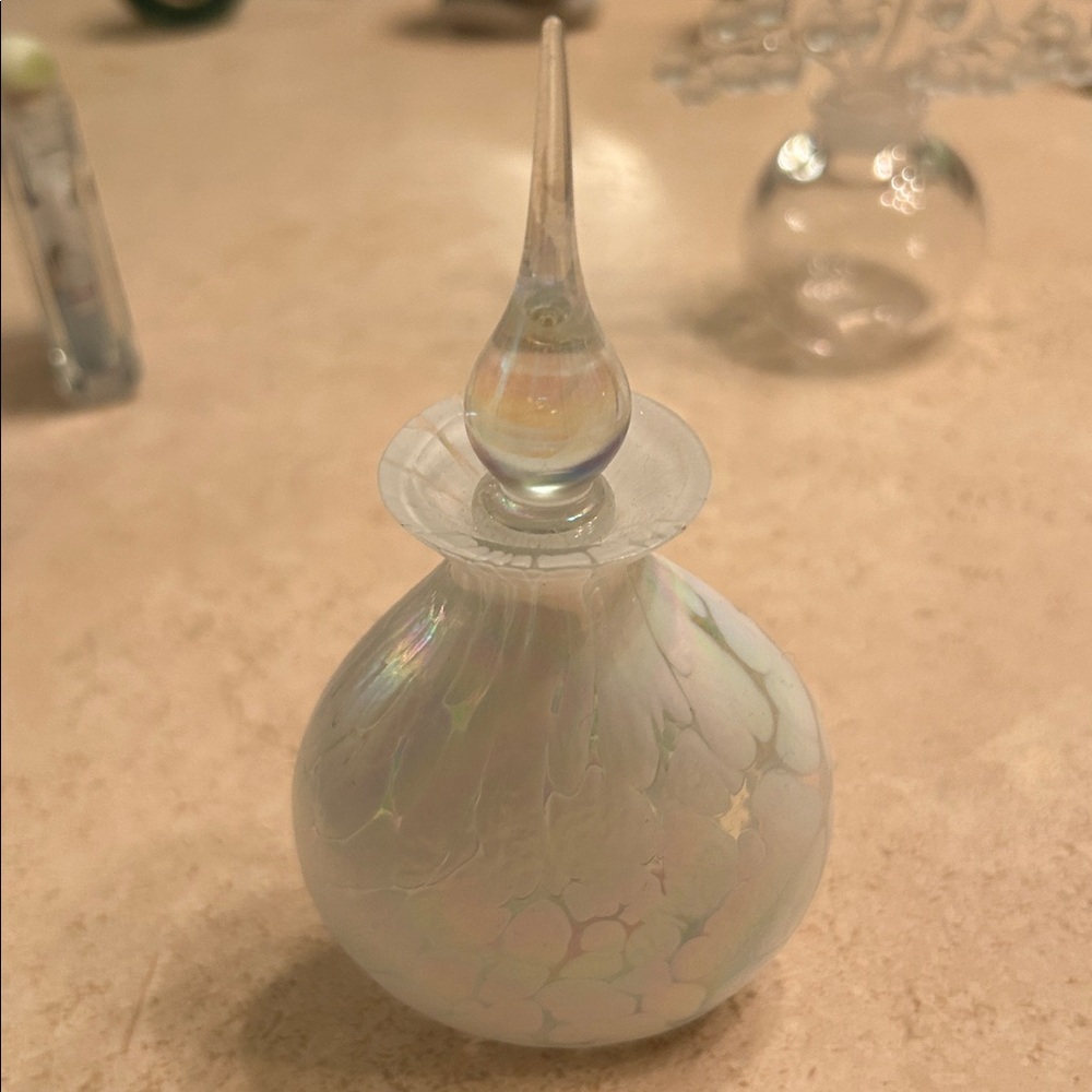 Elegant Glass Perfume Bottles Set - Picture 5 of 8